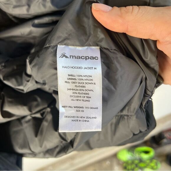 Macpac Men's Black Duck Down Puffer Jacket - Picture 9 of 15